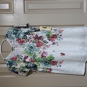 ONE WORLD White Floral Lace Top